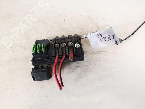 fuse-box-seat-leon-1m1-1999-2000-2001-2002-2003-2004-2005-2006-32911103 main image
