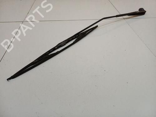 Used Front windshield wiper arm Front windshield wiper arm RENAULT LAGUNA I (B56_, 556_) 1.9 dTi (B56J) (98 hp) 33730821 33730821