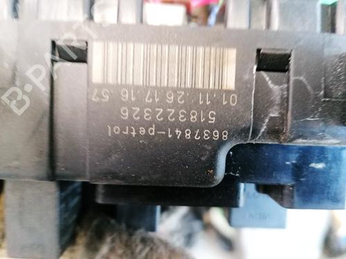 Fuse box VOLVO S60 I (384) D5 | BP32909872E1 - Image 3