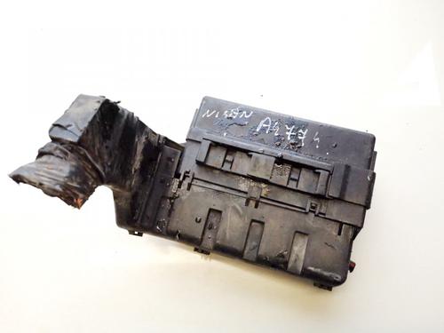 Used Fuse box Fuse box 33061795 33061795