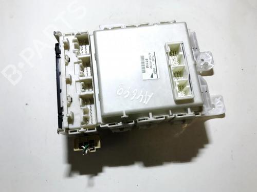fuse-box-toyota-prius-liftback-_w2_-2003-2004-2005-2006-2007-2008-2009-2010-33511588 main image