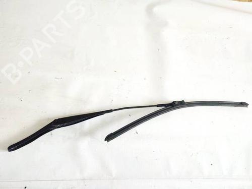 Used Front windshield wiper arm Front windshield wiper arm 32583572 32583572
