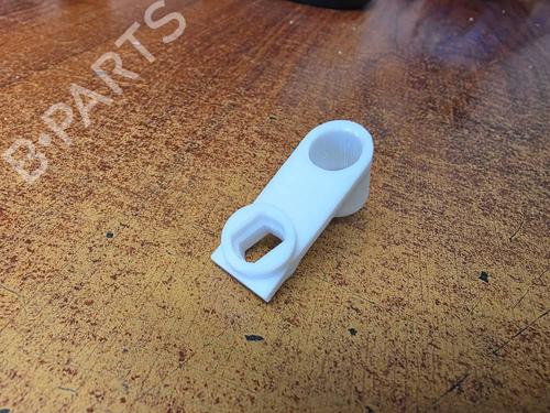 Used Electronic module Electronic module TOYOTA COROLLA Verso (ZER_, ZZE12_, R1_) 2.0 D-4D (CUR10_, CUR10R) (116 hp) 33895186 33895186