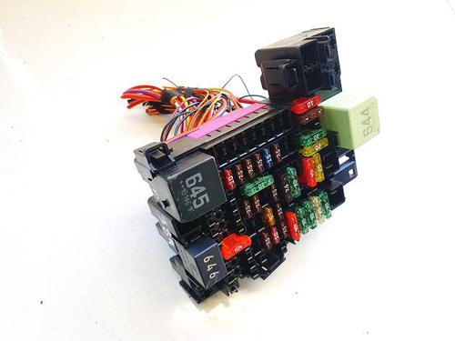 Used Fuse box Fuse box FORD ASIA & OCEANIA LASER / LASER LIDEA (BA_2, BA_3, BA_4, BJ_2) 2.0 D (70 hp) 35831228 35831228
