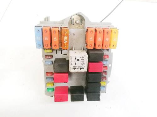 Used Fuse box Fuse box FIAT CROMA (194_) 1.9 D Multijet (194AXC1B, 194AXC12) (150 hp) 32924414 32924414