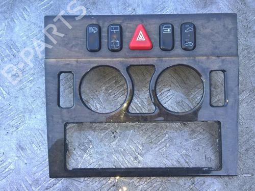 Used Warning switch Warning switch MERCEDES-BENZ E-CLASS (W210) E 320 CDI (210.026) (197 hp) 35879237 35879237