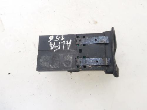 display-monitor-alfa-romeo-156-932_-1997-1998-1999-2000-2001-2002-2003-2004-2005-35528016 main image