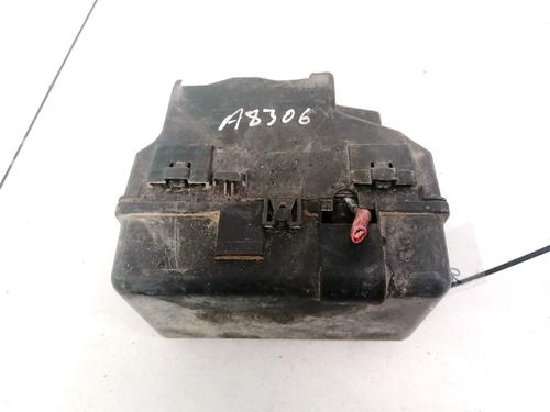 fuse-box-renault-vel-satis-bj0_-2002-32913369 main image