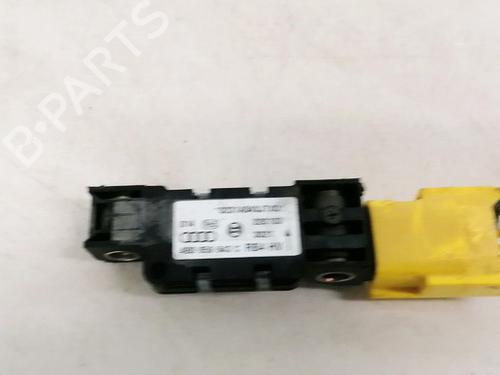 Used Electronic module Electronic module VW PHAETON (3D1, 3D2, 3D3, 3D4, 3D6, 3D7, 3D8, 3D9) 3.2 V6 (241 hp) 32875221 32875221