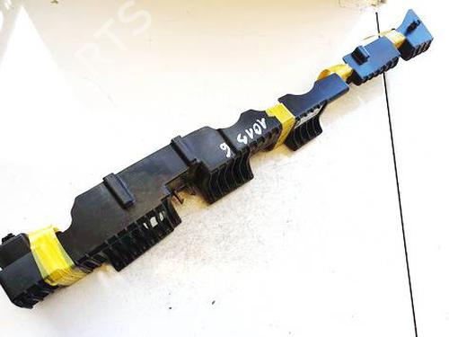 BP32595919O1 main image