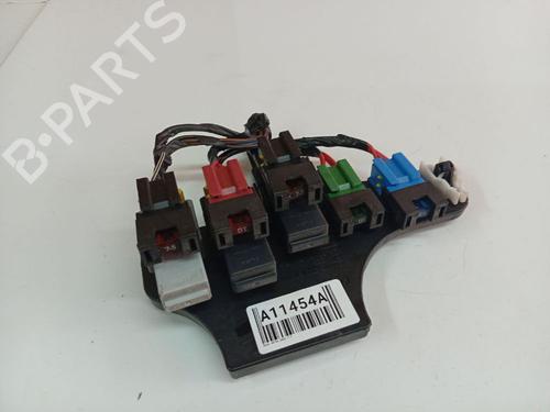 fuse-box-opel-astra-h-a04-2004-2005-2006-2007-2008-2009-2010-2011-2012-2013-2014-36457186 main image