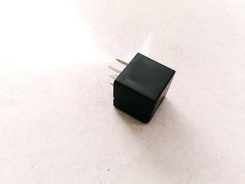 Used Electronic sensor Electronic sensor KIA CARENS I MPV (FC, FJ) 2.0 CRDi (113 hp) 33079486 33079486