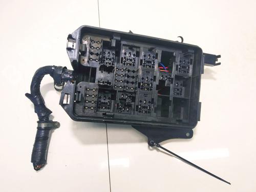 Used Fuse box SAAB 9-5 (YS3E) 2.0 t (150 hp) 33109061