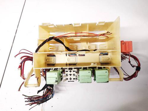 Used Fuse box BMW 3 (E46) 318 i (118 hp) 32935767
