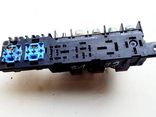 fuse-box-audi-a4-b5-8d2-1994-1995-1996-1997-1998-1999-2000-2001-33519780 main image