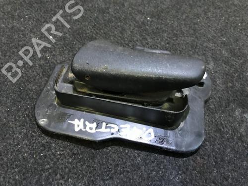 Used Front left interior door handle Front left interior door handle OPEL VECTRA B (J96) 2.0 i (F19) (112 hp) 35663515 35663515