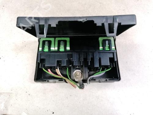 fuse-box-citroen-c5-ii-rc_-2004-2005-2006-2007-2008-32890355 main image