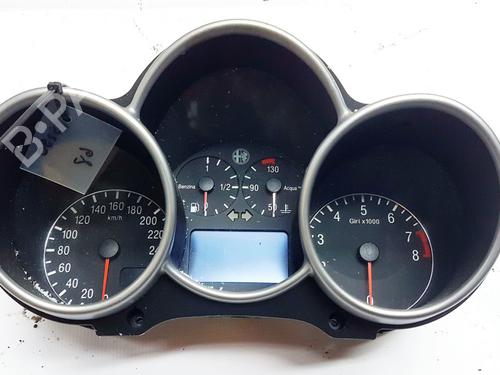 Quadrante Quadrante ALFA ROMEO 147 (937_) 2.0 16V T.SPARK (937.AXA1, 937.AXC1, 937.BXC1) (150 hp) 35881625 35881625