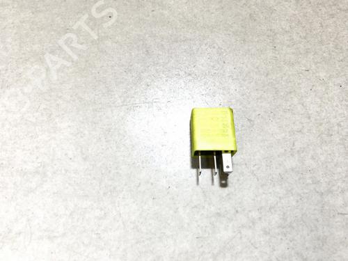 Used Electronic sensor Electronic sensor OPEL ZAFIRA A MPV (T98) 2.2 DTI 16V (F75) (125 hp) 33070718 33070718