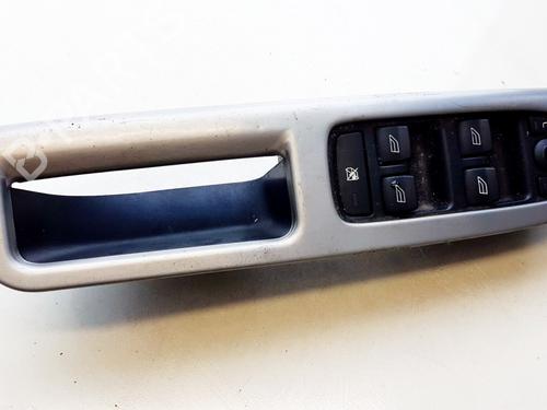 Used Switch Switch VOLVO V50 (545) 2.0 D (136 hp) 33060518 33060518