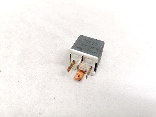 Electronic sensor AUDI A6 C5 (4B2, 4B4) 2.5 TDI | BP33087290M84 - Image 2