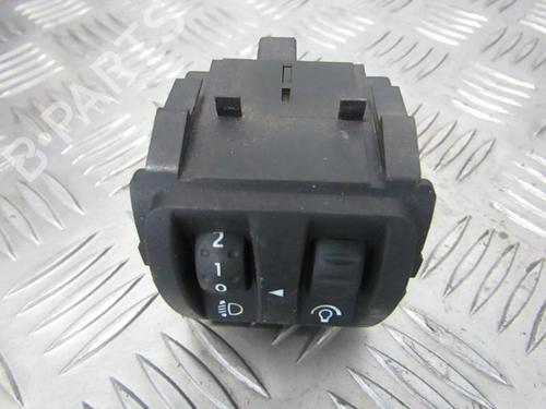 Used Switch Switch RENAULT CLIO III (BR0/1, CR0/1) 1.2 16V (BR02, BR0J, BR11, CR02, CR0J, CR11) (75 hp) 35674858 35674858