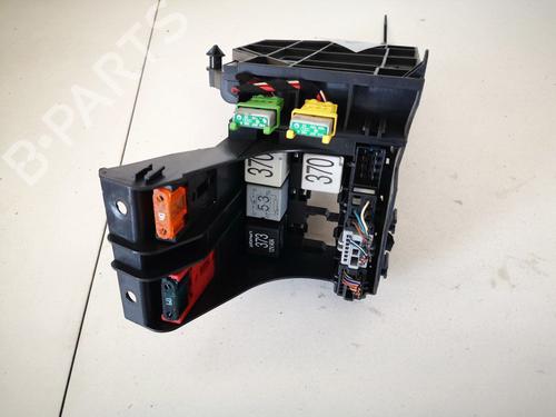 Used Fuse box Fuse box AUDI A8 D3 (4E2, 4E8) 3.7 quattro (280 hp) 32917073 32917073