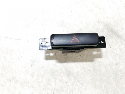 Used Warning switch Warning switch SUZUKI GRAND VITARA II (JT, TE, TD) 1.9 DDiS (JB419WD, JB419XD) (129 hp) 35856920 35856920