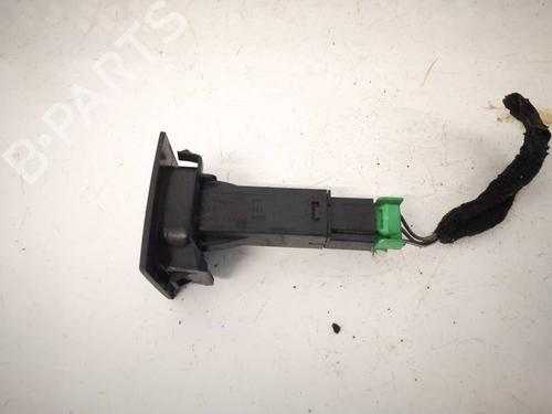 Warning switch VOLVO V70 III (135) 2.5 T | BP34799989I22 - Image 3