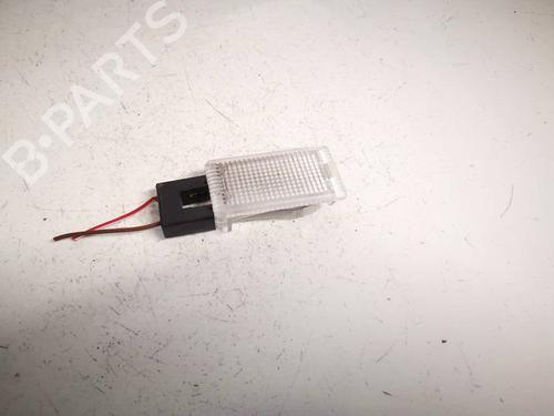 Luz interior Luz interior OPEL OMEGA B (V94) 2.2 DTI 16V (F69, M69, P69) (120 hp) 35163555 35163555