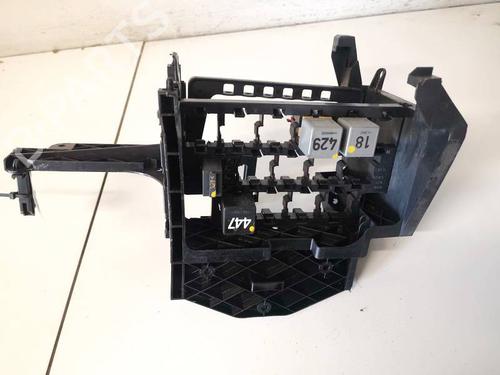 fuse-box-skoda-fabia-i-6y2-1999-2000-2001-2002-2003-2004-2005-2006-2007-2008-32938553 main image