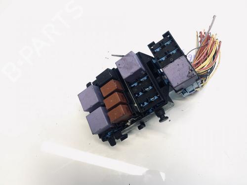 Used Fuse box Fuse box RENAULT ESPACE IV (JK0/1_) 1.9 dCi (JK0U, JK0G) (120 hp) 33089000 33089000