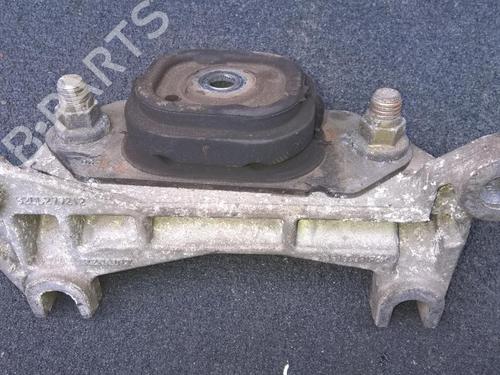 Used Engine mount Engine mount RENAULT MEGANE II (BM0/1_, CM0/1_) 1.5 dCi (BM1F, CM1F) (86 hp) 33530819 33530819