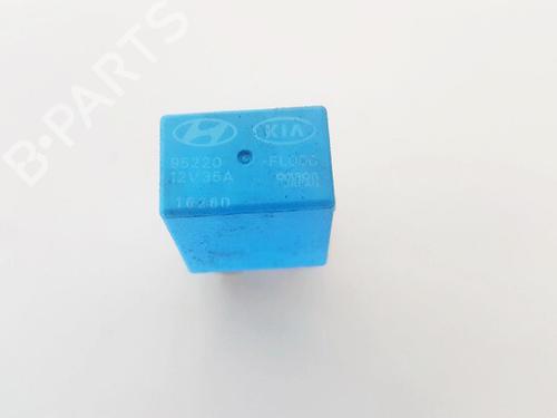 Electronic sensor KIA CARENS III MPV (UN) 2.0 CRDi 140 | BP33066221M84 - Image 3