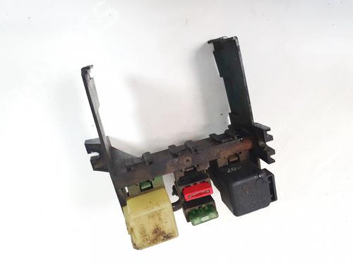 Used Fuse box Fuse box OPEL OMEGA B (V94) 2.0 16V (F69, M69, P69) (136 hp) 32890274 32890274