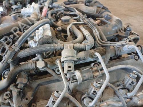 Used Injection rail Injection rail 38040656 38040656