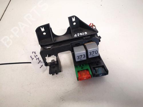 fuse-box-audi-a4-b6-8e2-2000-2001-2002-2003-2004-2005-32902576 main image