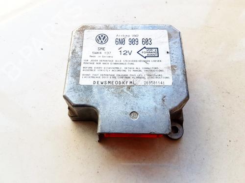 Used ECU airbags ECU airbags VW VENTO (1H2) 1.8 (75 hp) 33524154 33524154