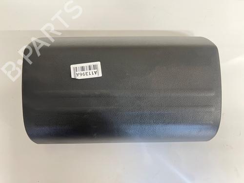 Used Glove box Glove box NISSAN X-TRAIL I (T30) 2.2 dCi 4x4 (136 hp) 35831126 35831126