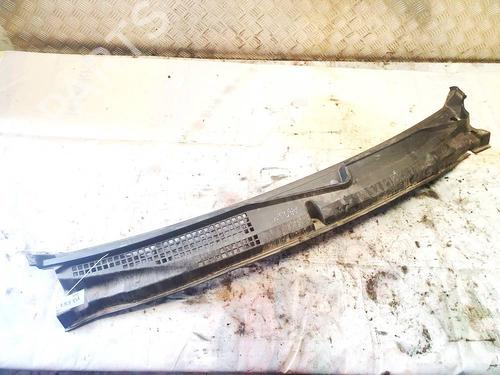 Griglia sotto parabrezza Griglia sotto parabrezza FIAT STILO (192_) 1.6 16V (192_XB1A) (103 hp) 35386419 35386419