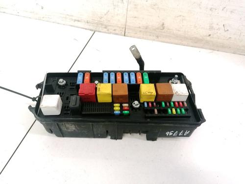 fuse-box-opel-vectra-c-z02-2002-2003-2004-2005-2006-2007-2008-2009-32902437 main image