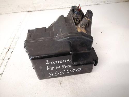 Used Fuse box Fuse box 32921551 32921551