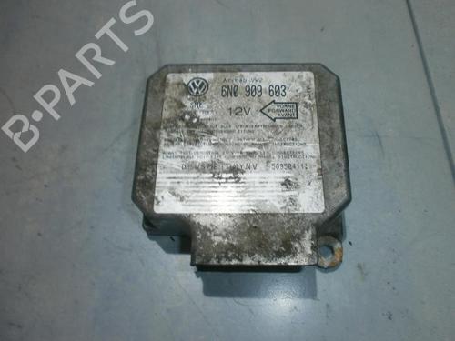 Used ECU airbags ECU airbags VW POLO Van Hatchback Van (6N1) 1.4 (60 hp) 33486074 33486074