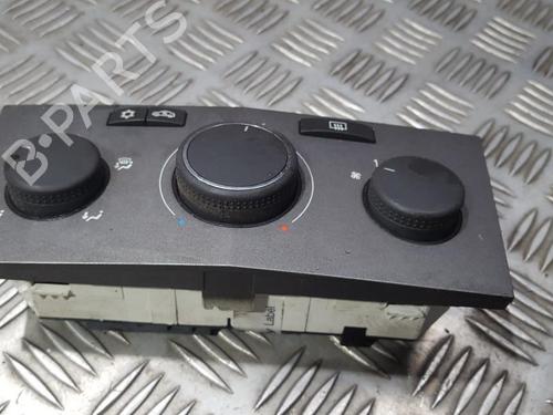 Used Climate control Climate control OPEL ZAFIRA / ZAFIRA FAMILY B (A05) 1.6 (M75) (105 hp) 35698485 35698485