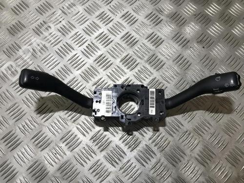 Used Warning switch Warning switch SKODA OCTAVIA I (1U2) 1.9 TDI (90 hp) 35703692 35703692