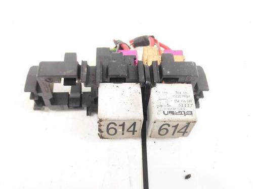 Used Fuse box AUDI A6 C6 (4F2) 2.4 (177 hp) 32958946