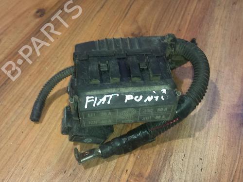 Used Fuse box Fuse box FIAT PUNTO (176_) 55 1.1 (54 hp) 33493483 33493483