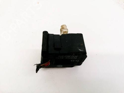 Used Electronic module Electronic module VW PHAETON (3D1, 3D2, 3D3, 3D4, 3D6, 3D7, 3D8, 3D9) 3.2 V6 (241 hp) 32919584 32919584