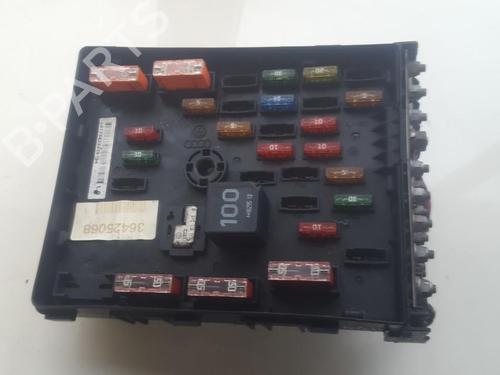 Used Fuse box Fuse box VW PASSAT B6 (3C2) 2.0 TDI (140 hp) 33512815 33512815
