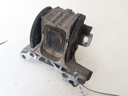 Used Engine mount Engine mount PEUGEOT 407 (6D_) 2.0 HDi 135 (6DRHRH, 6DRHRE, 6DRHRG, 6DRHRJ) (136 hp) 32877743 32877743